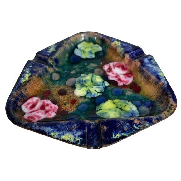 Mid-Century Modern Triangular Metal Enamel Glass Ashtray Abstract Design 5.5" - Picture 5 of 6